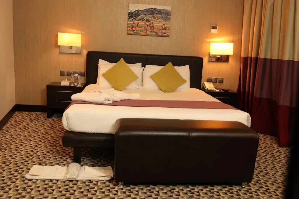 Golden Tulip Hail