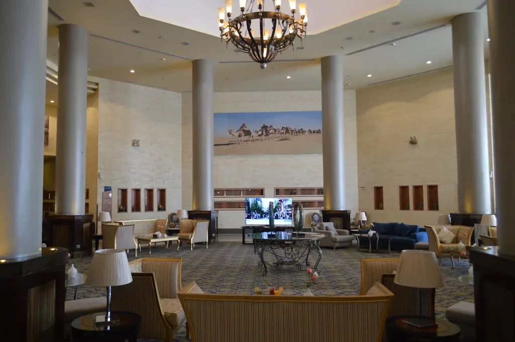 Golden Tulip Hail