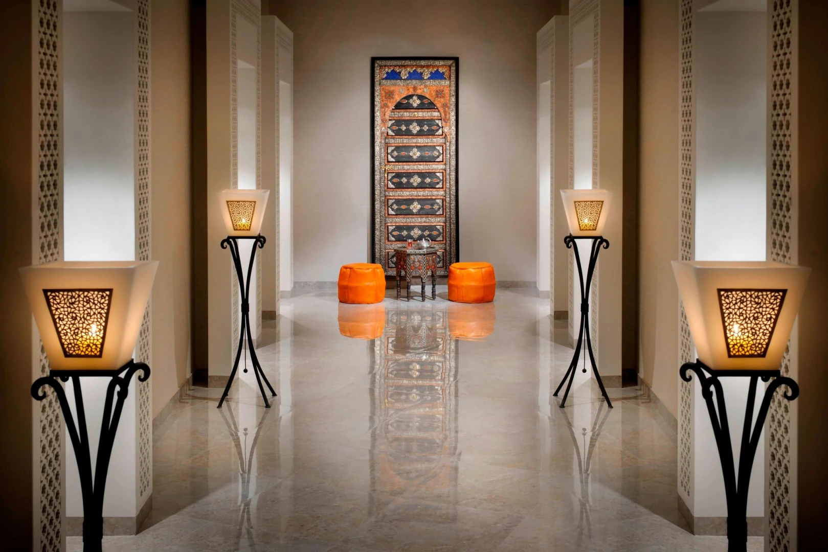 Elegant hallway with lamps, JW Marriott Marquis Hotel Dubai.