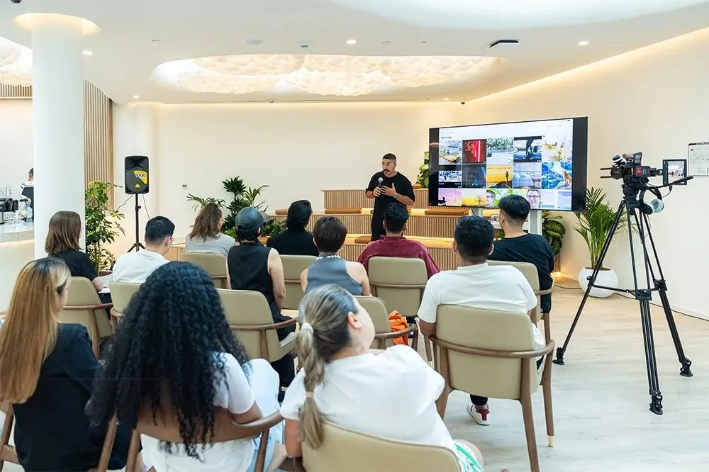 Speaker presenting to audience at Cloud Spaces Circle Mall Dubai.