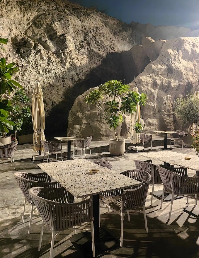 Rocky outdoor dining area at Habib Beirut Restaurant, Khorfakkan, Sharjah.