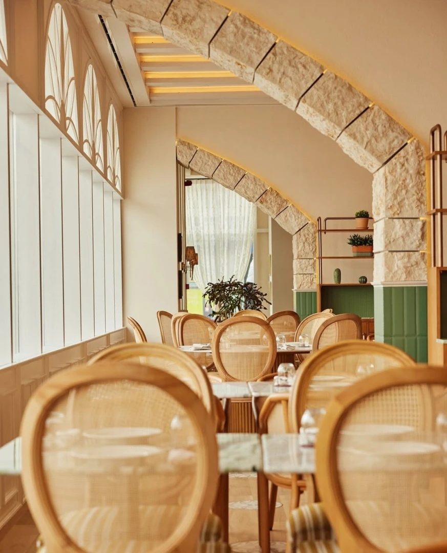 Elegant dining area at Sufret Maryam Restaurant, Dubai Al Wasl.