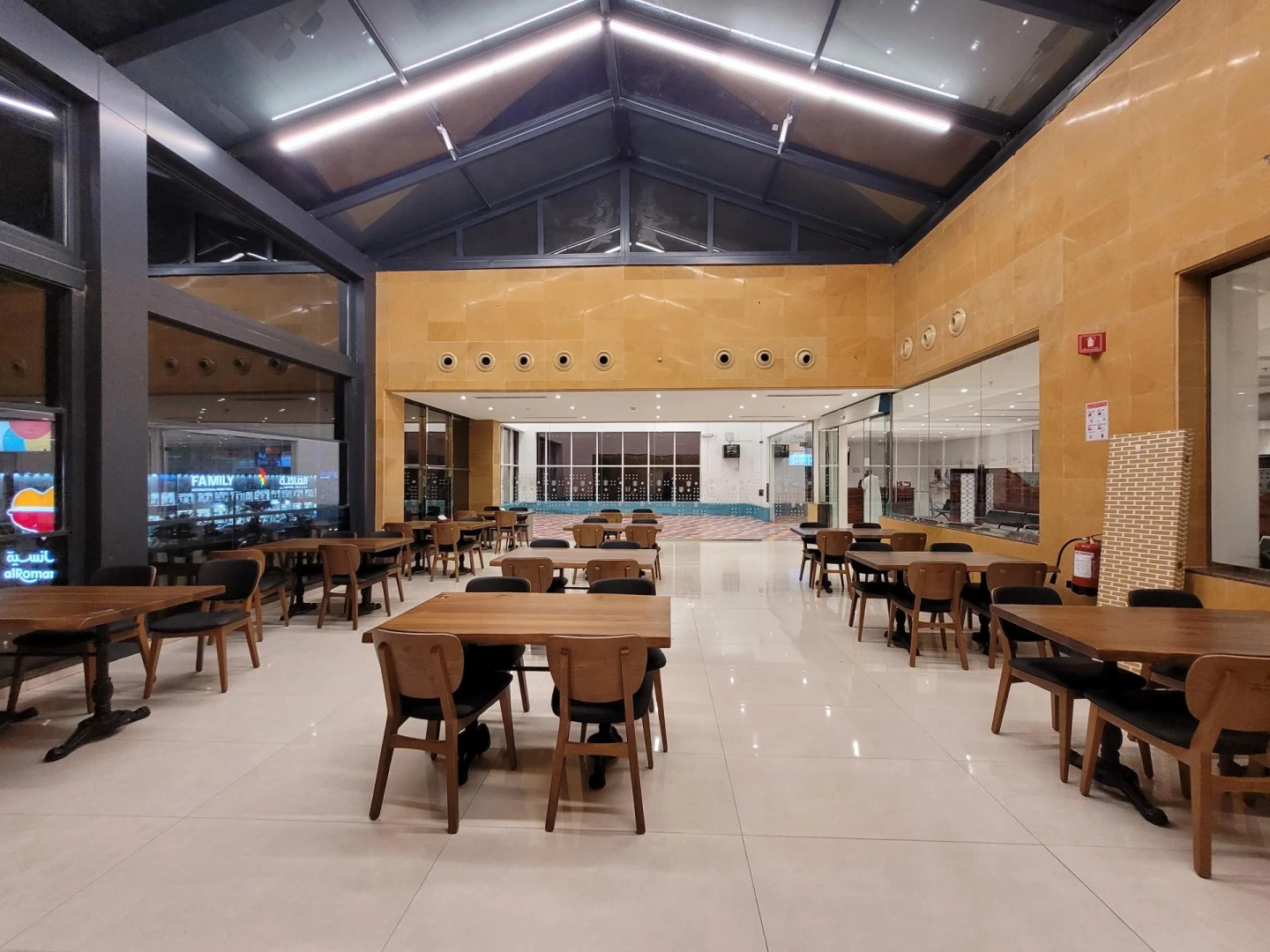 Spacious dining area at Al Romansiah Restaurant, Makkah.