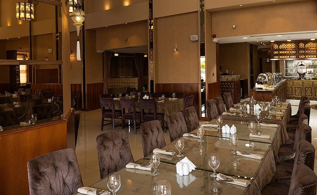 Elegant dining setup at Nayaab Haandi Pakistani Restaurant, Dubai Al Wasl.