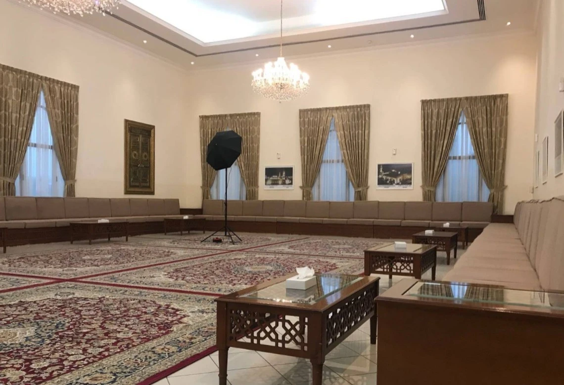 Spacious Fatima Kanoo Hall in Manama with elegant seating and decor.
