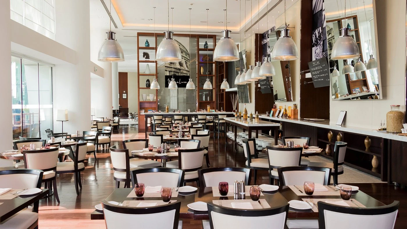 MezzaLuna - Trattoria Italiana