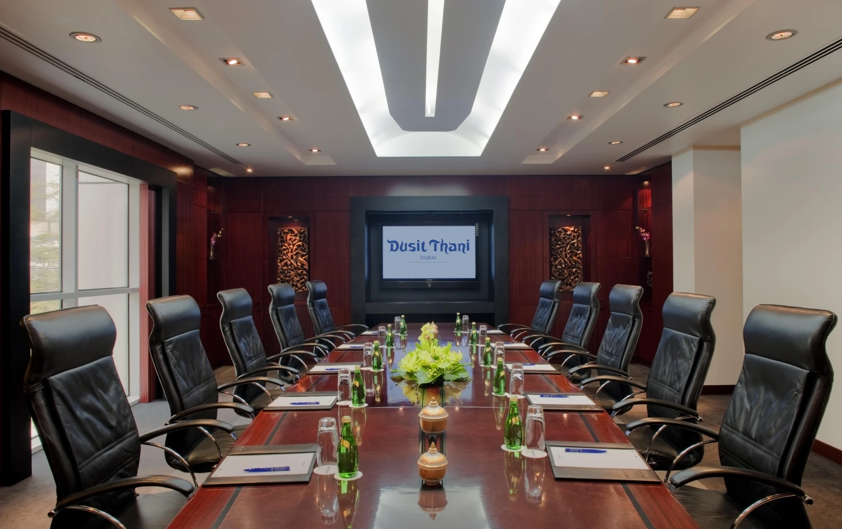 Meeting room 6 at Dusit Thani Dubai