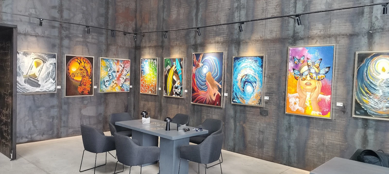 The Warehouse Art Cafe