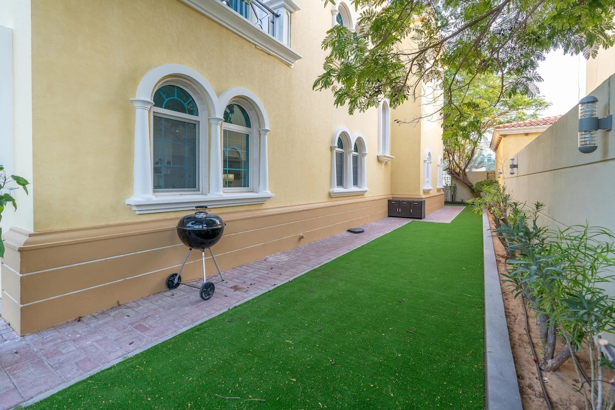 Dubai Marina Jumeirah Park Villa 6