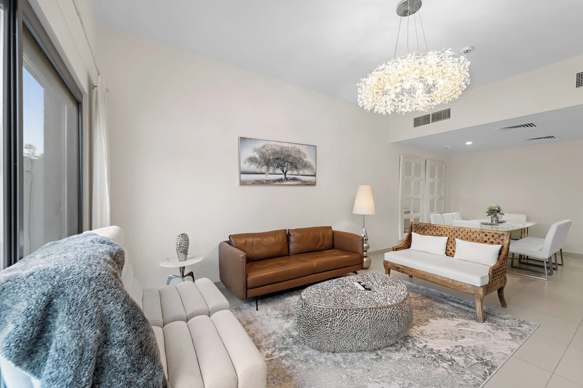 Luxury 4BR Corner Villa