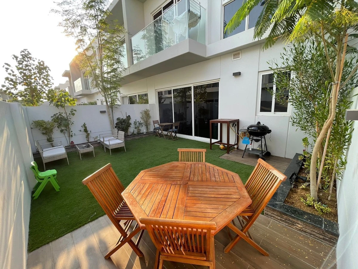 Holiday Home 4 BR Villa