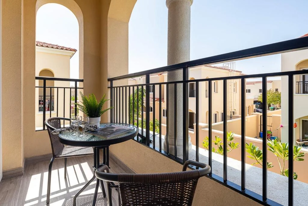Frank Porter Serena Casa Viva Dubai