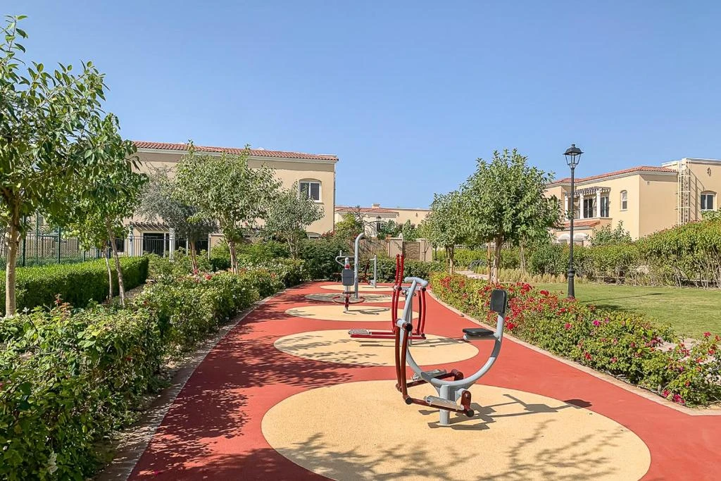 Frank Porter Serena Casa Viva Dubai