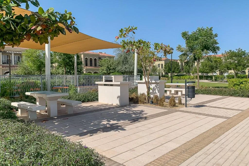Frank Porter Serena Casa Viva Dubai