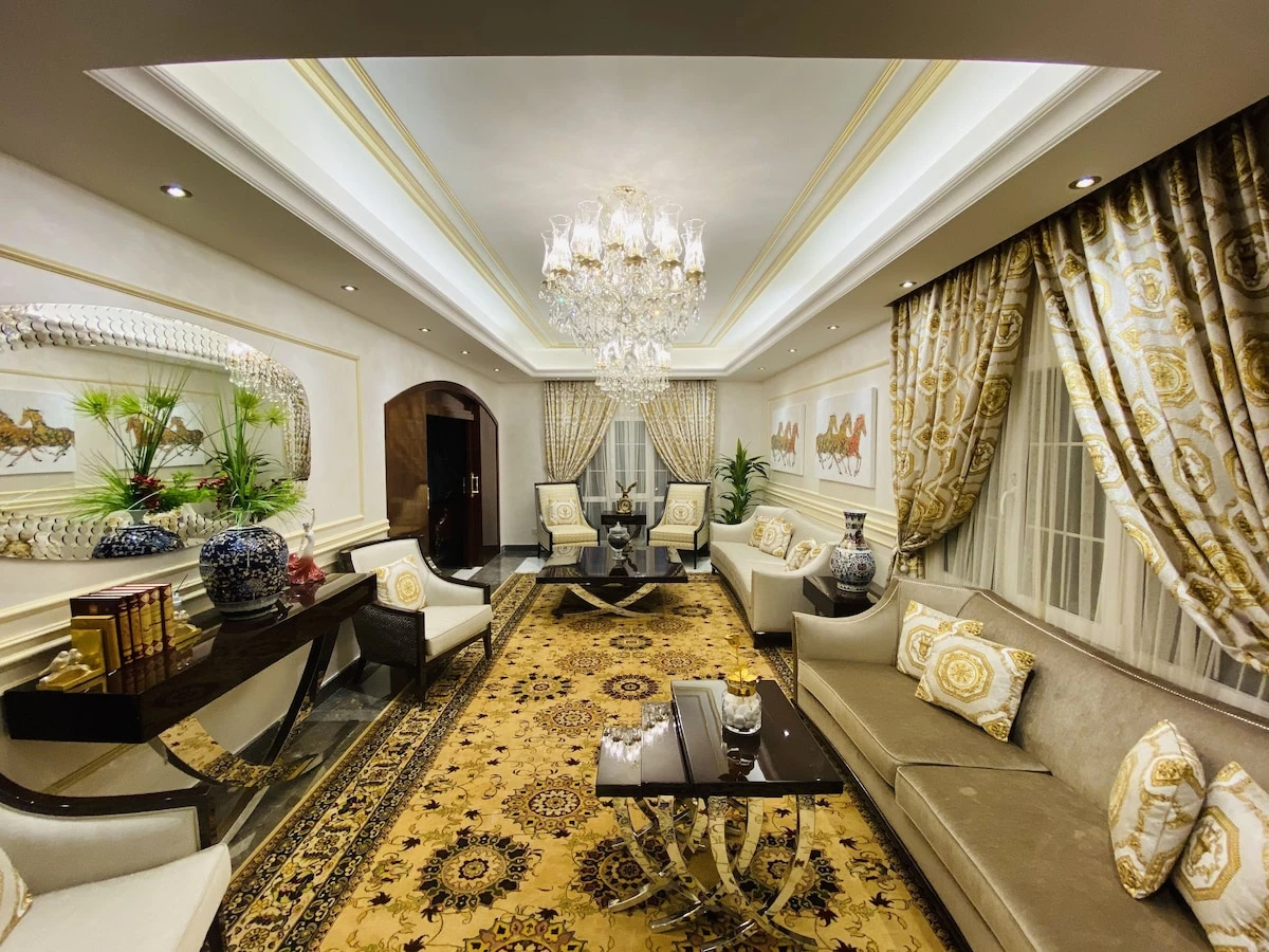 Golden Palace Privé
