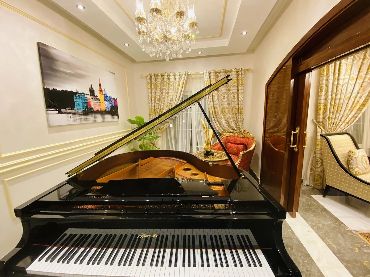Golden Palace Privé