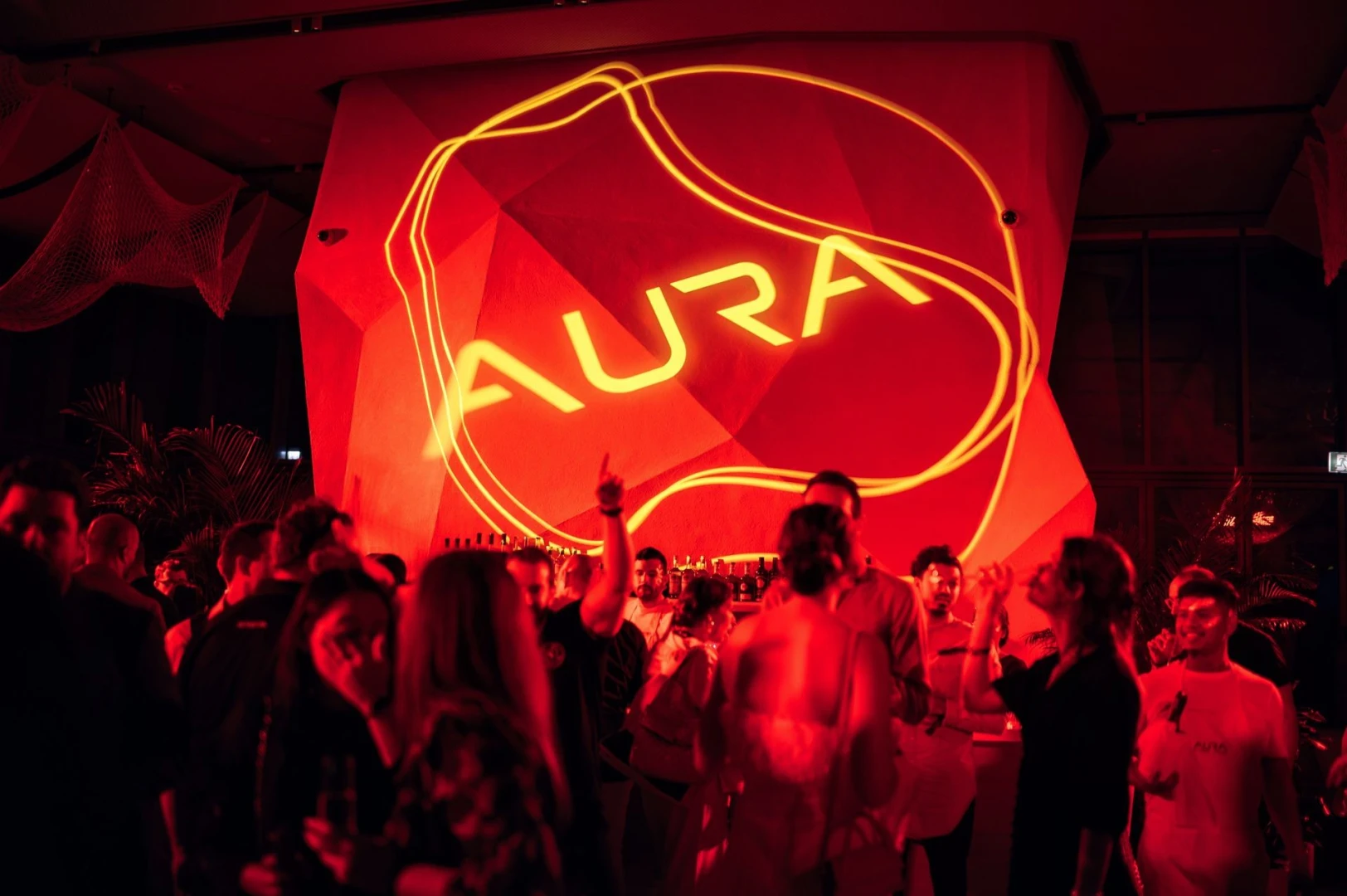 AURA SKYPOOL