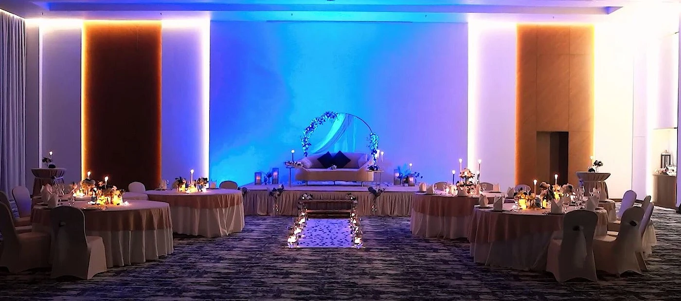 Two Seasons Hotel & Apartments Dubai