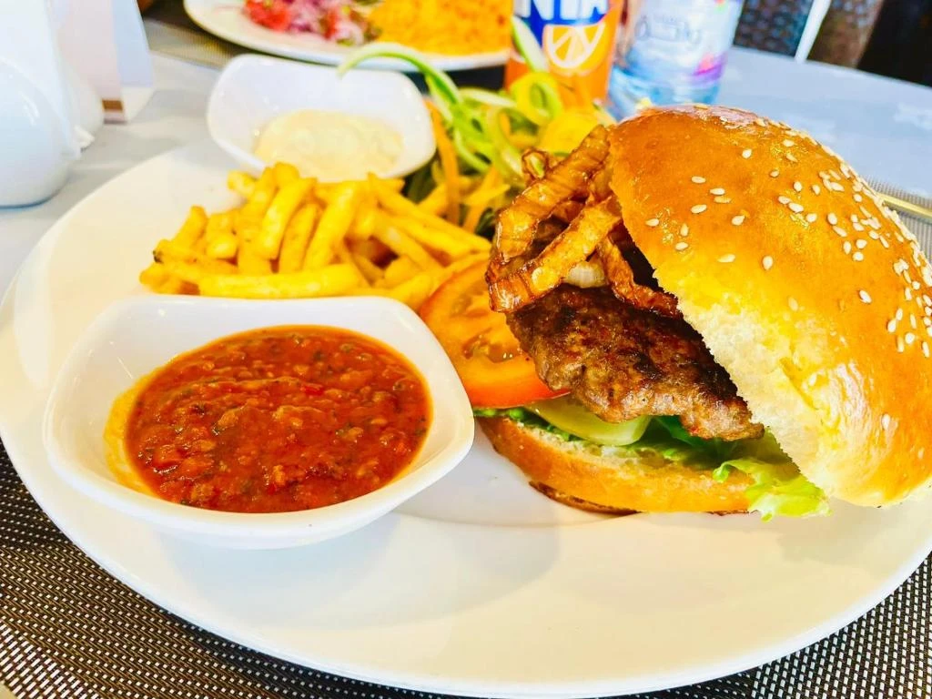 Hamdan Plaza Hotel