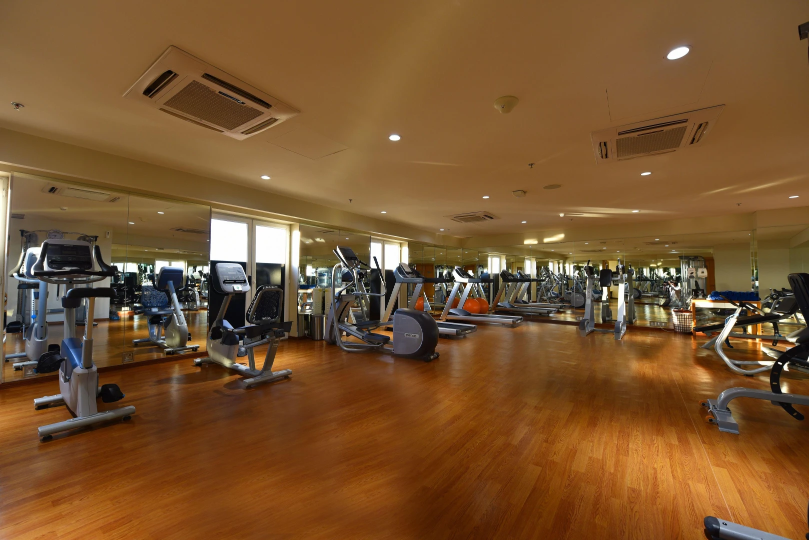 Levatio Suites Muscat A Member Of Radisson Individuals
