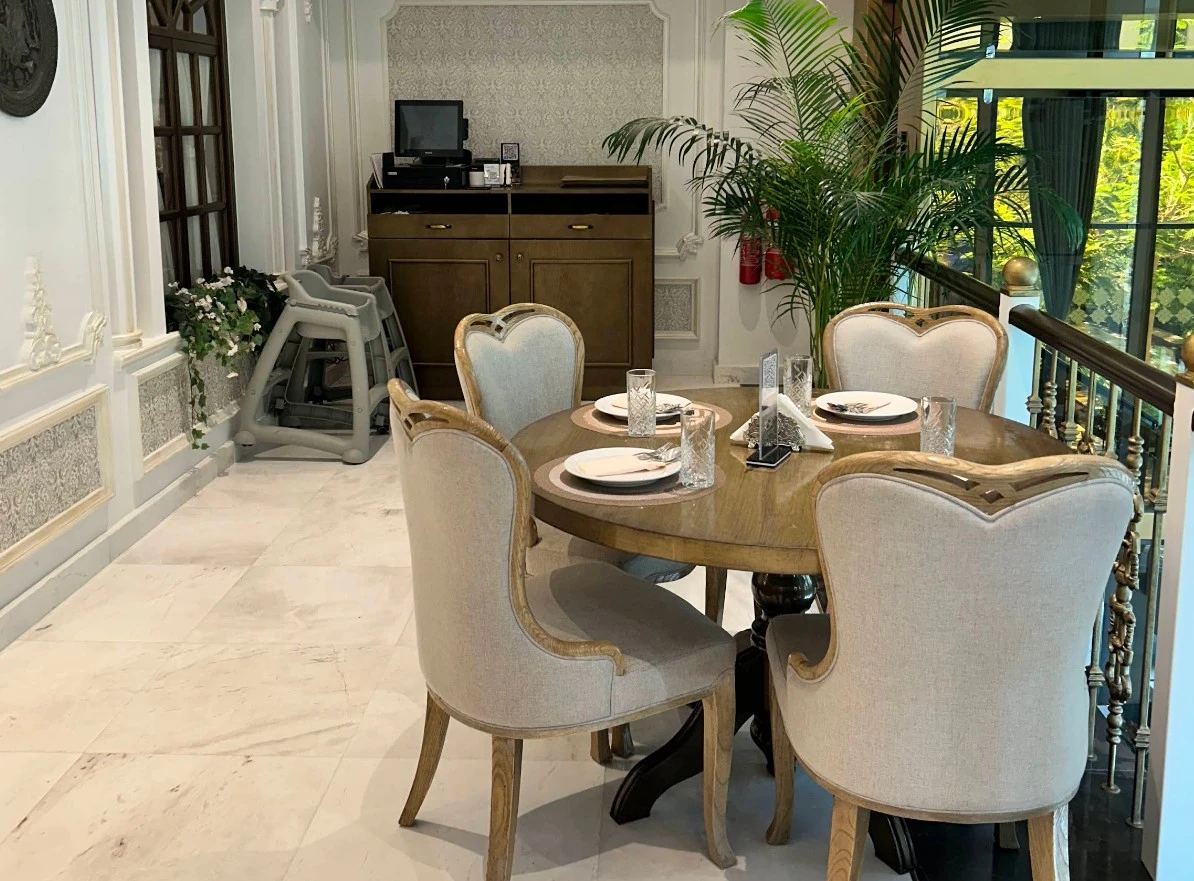 Second Floor Restaurant