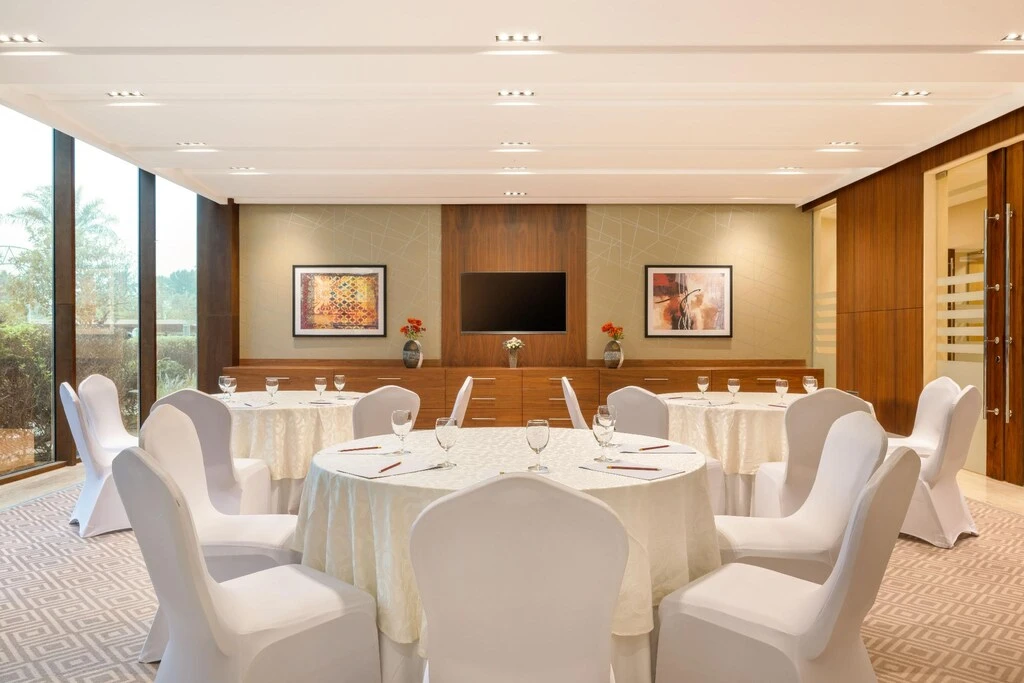 Gulf Hotel Convention And SPA