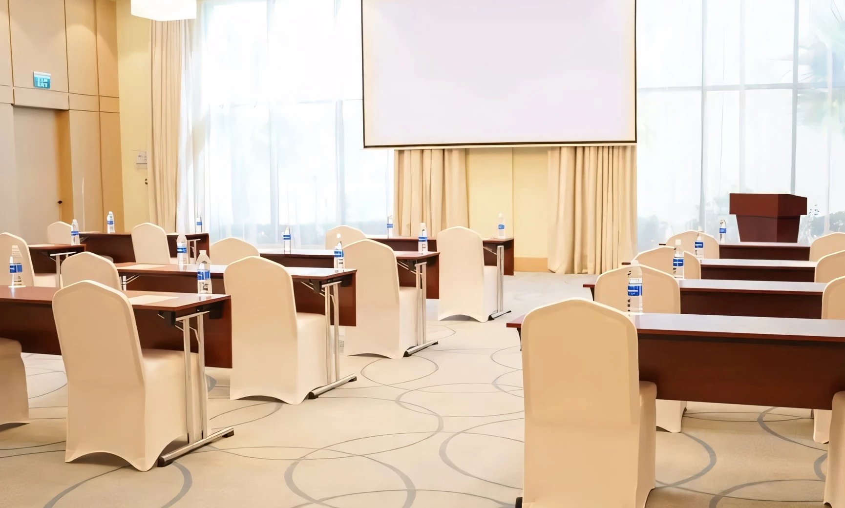 Grand Swiss-Belhotel Waterfront Seef
