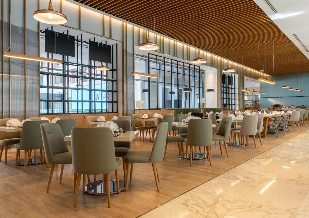 West Walk Retaj Hotel