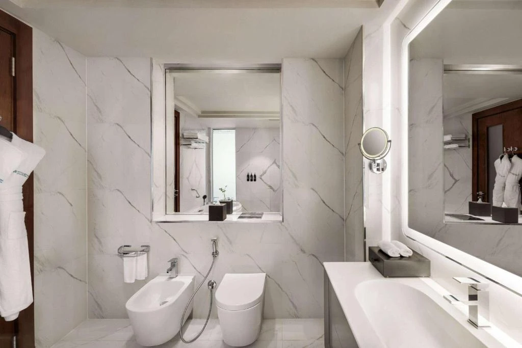 Wyndham Grand Doha West Bay Beach