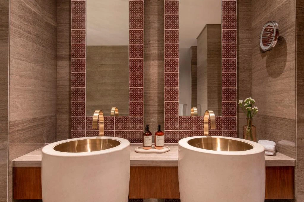 Abesq Doha Hotel And Residences An IHG Hotel