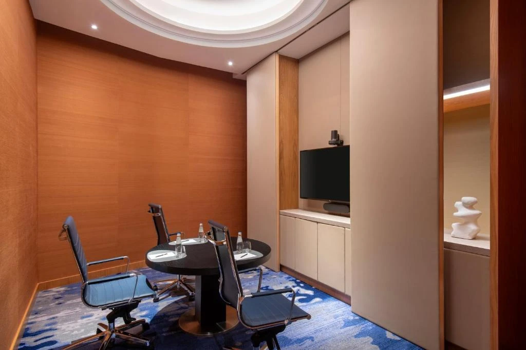 Abesq Doha Hotel And Residences An IHG Hotel