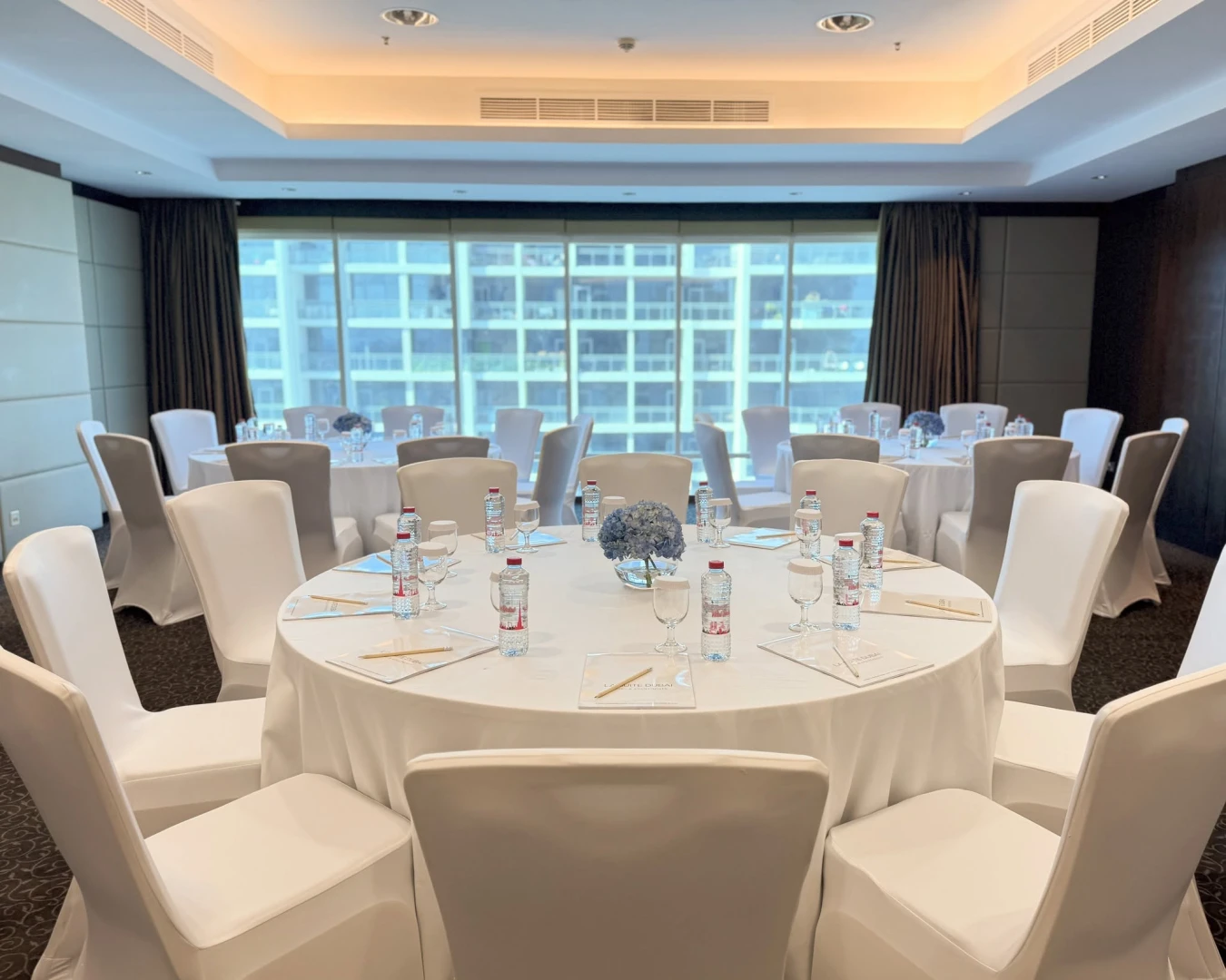 La Suite Dubai Hotel & Apartments
