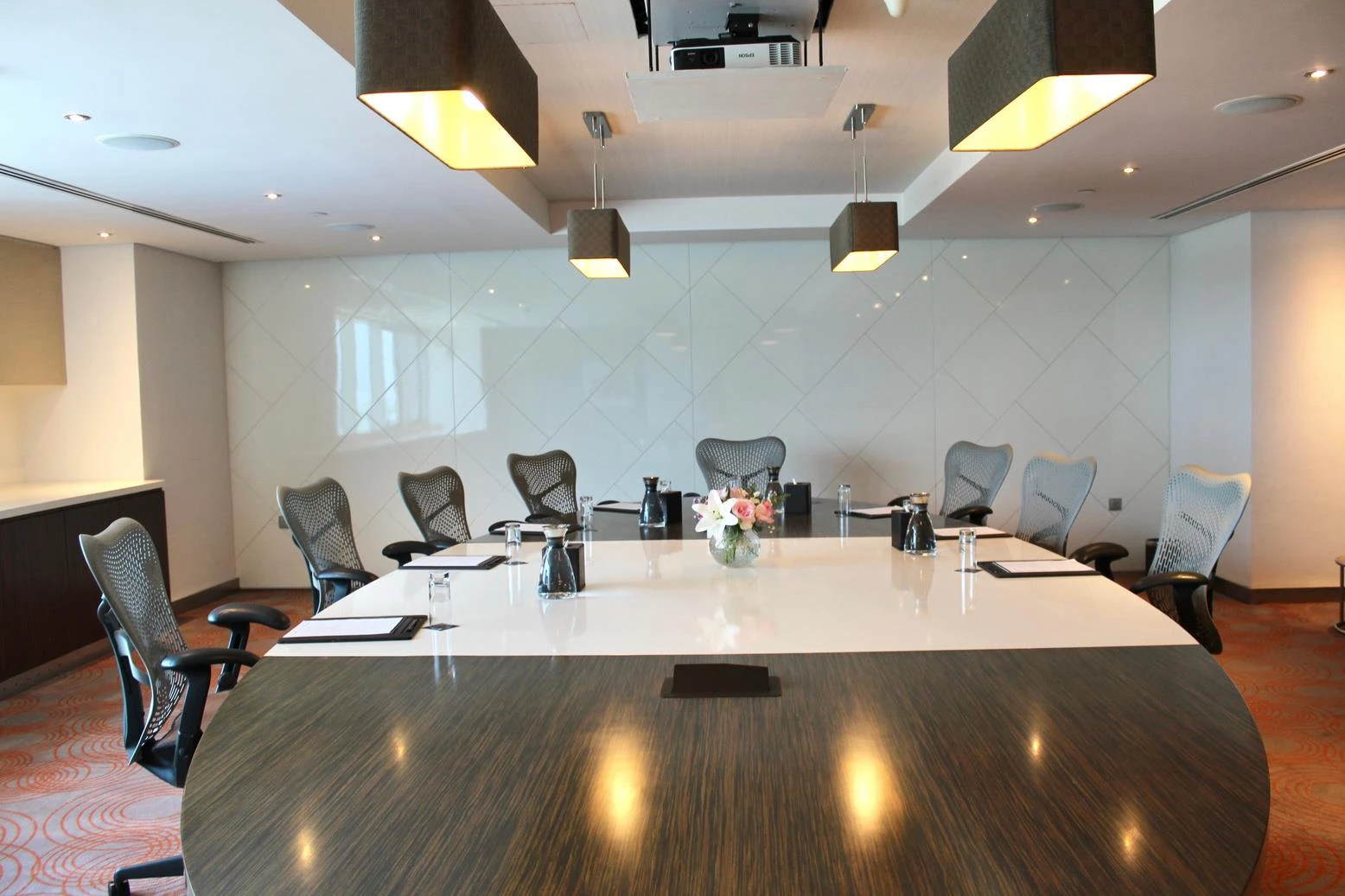 Pullman Dubai Jumeirah Lakes Towers and Residence