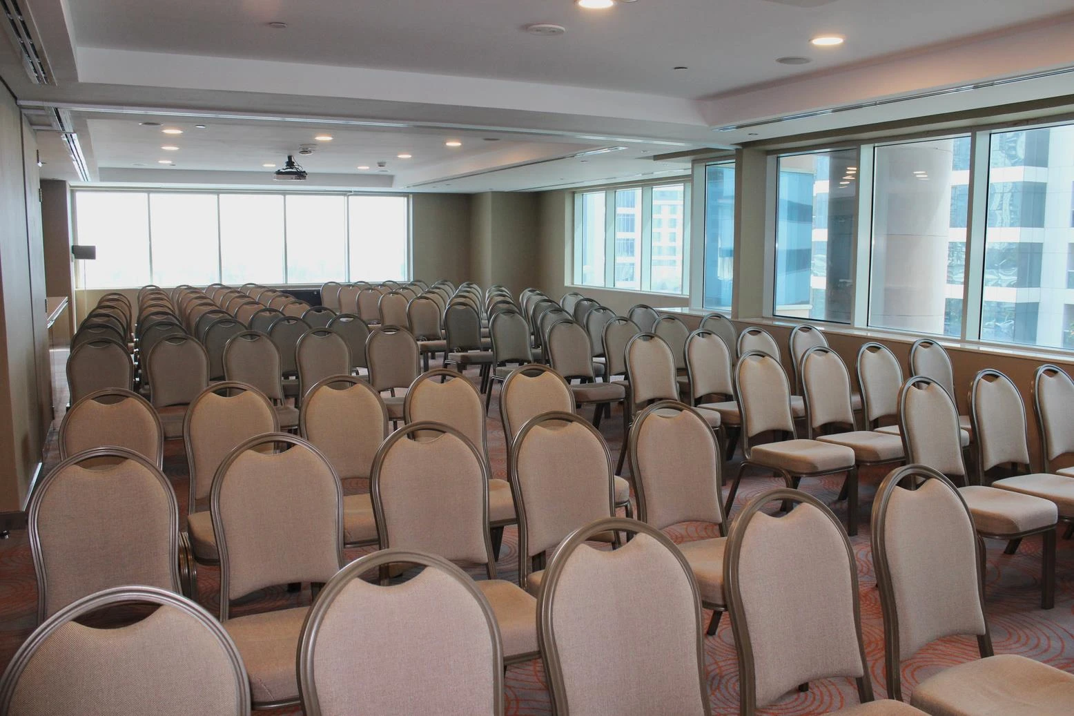 Pullman Dubai Jumeirah Lakes Towers and Residence