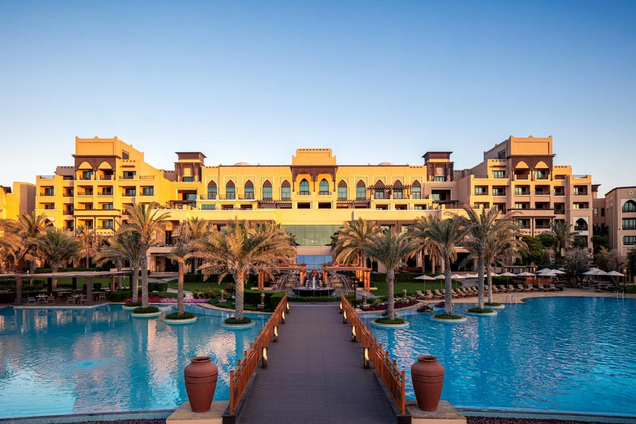 Saadiyat Rotana Resort anSaadiyat Rotana Resort and Villasd Villas
