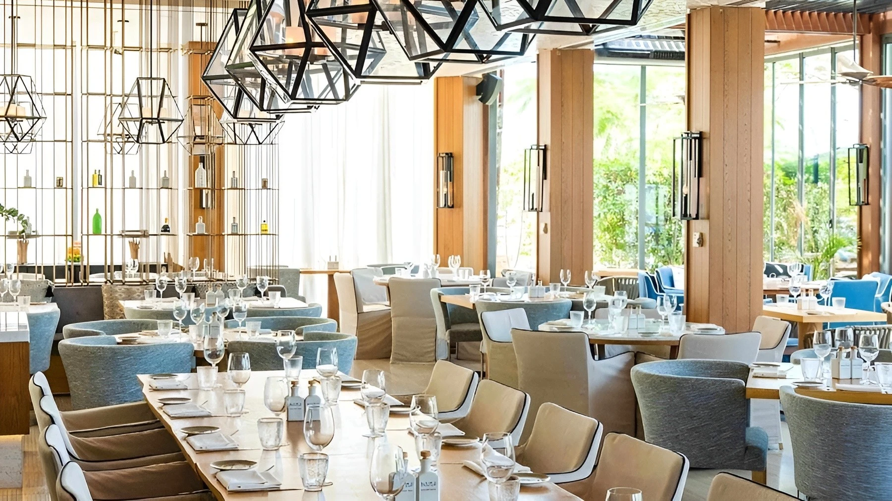 Bussola Restaurant Indoors