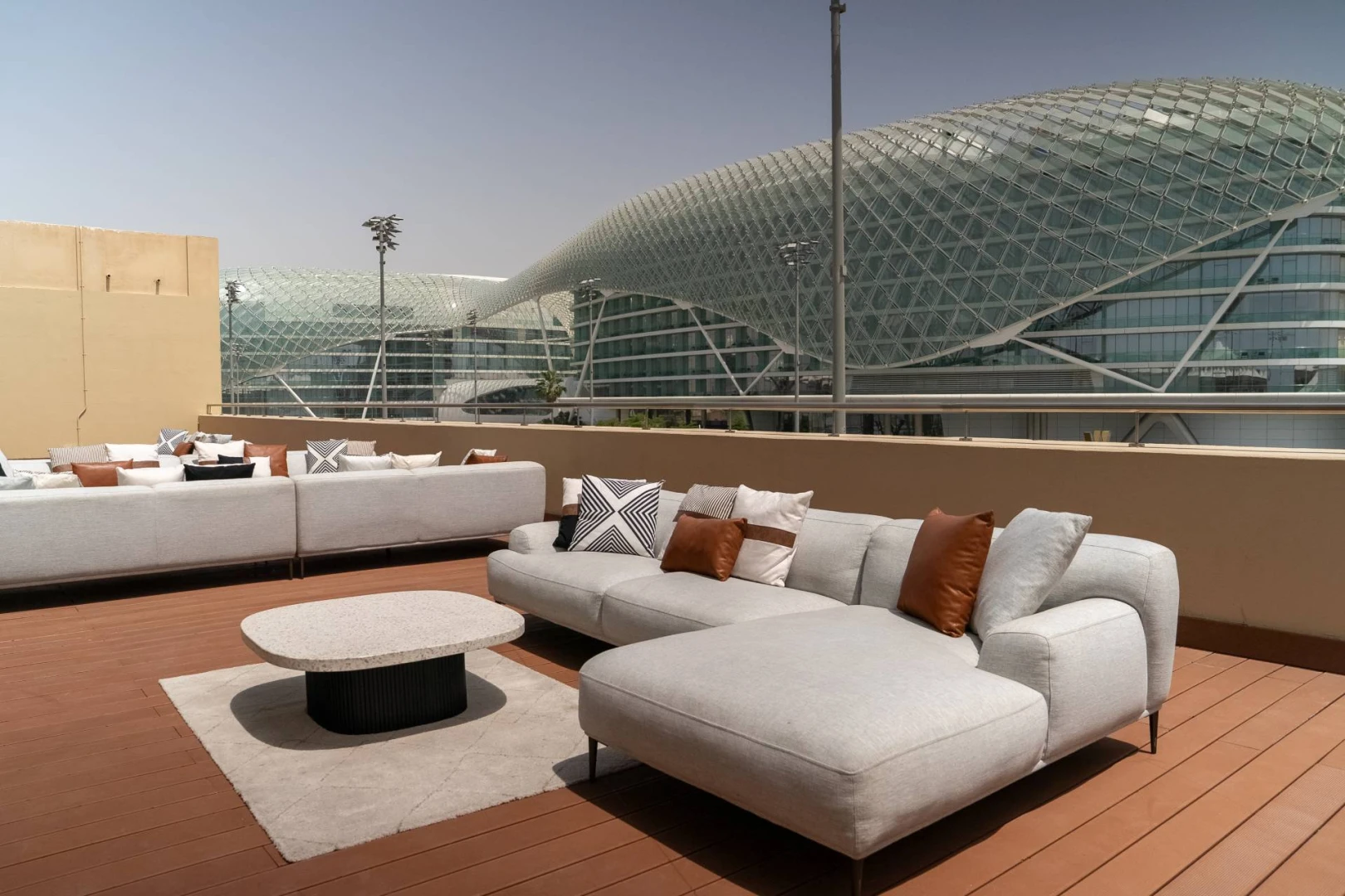 Luna Lounge