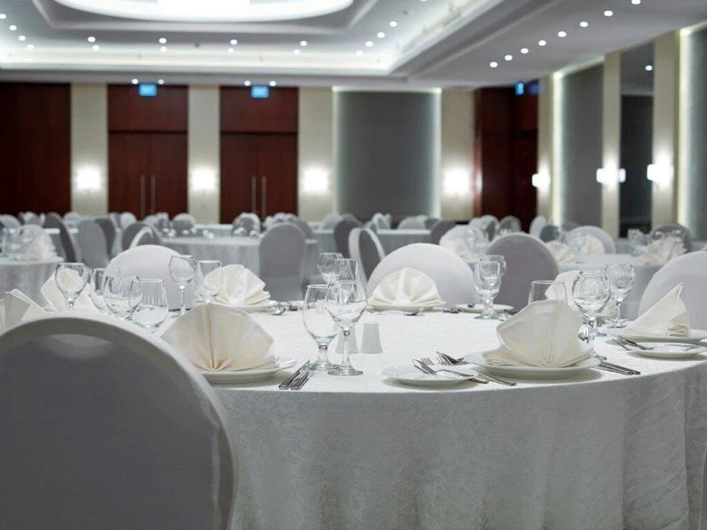 Bay La Sun Hotel & Marina's Seasons KAEC