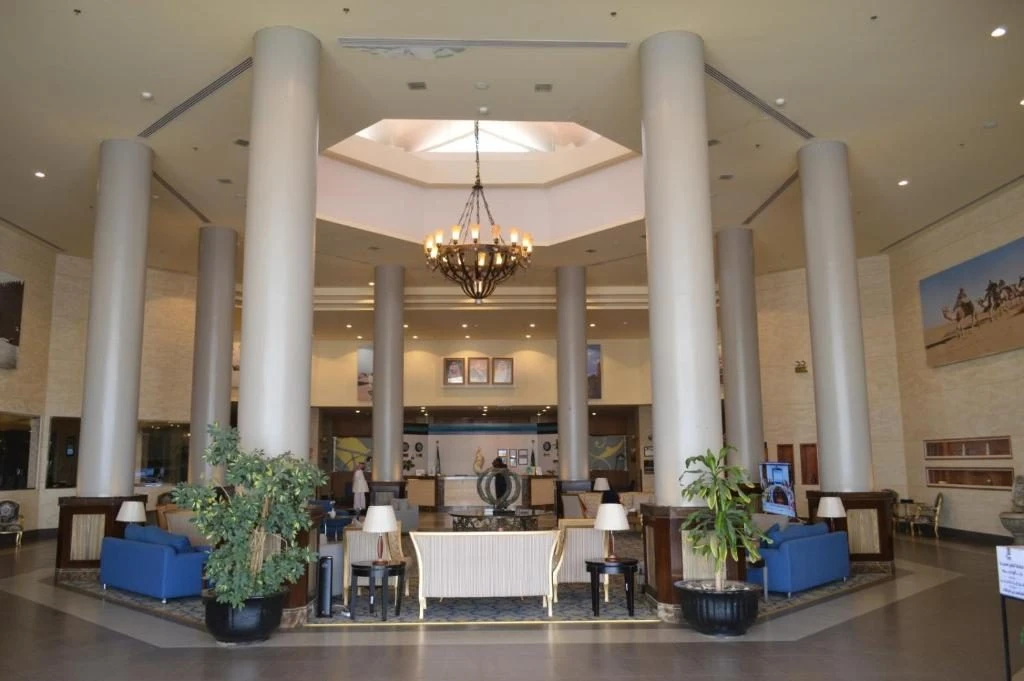 Golden Tulip Hail