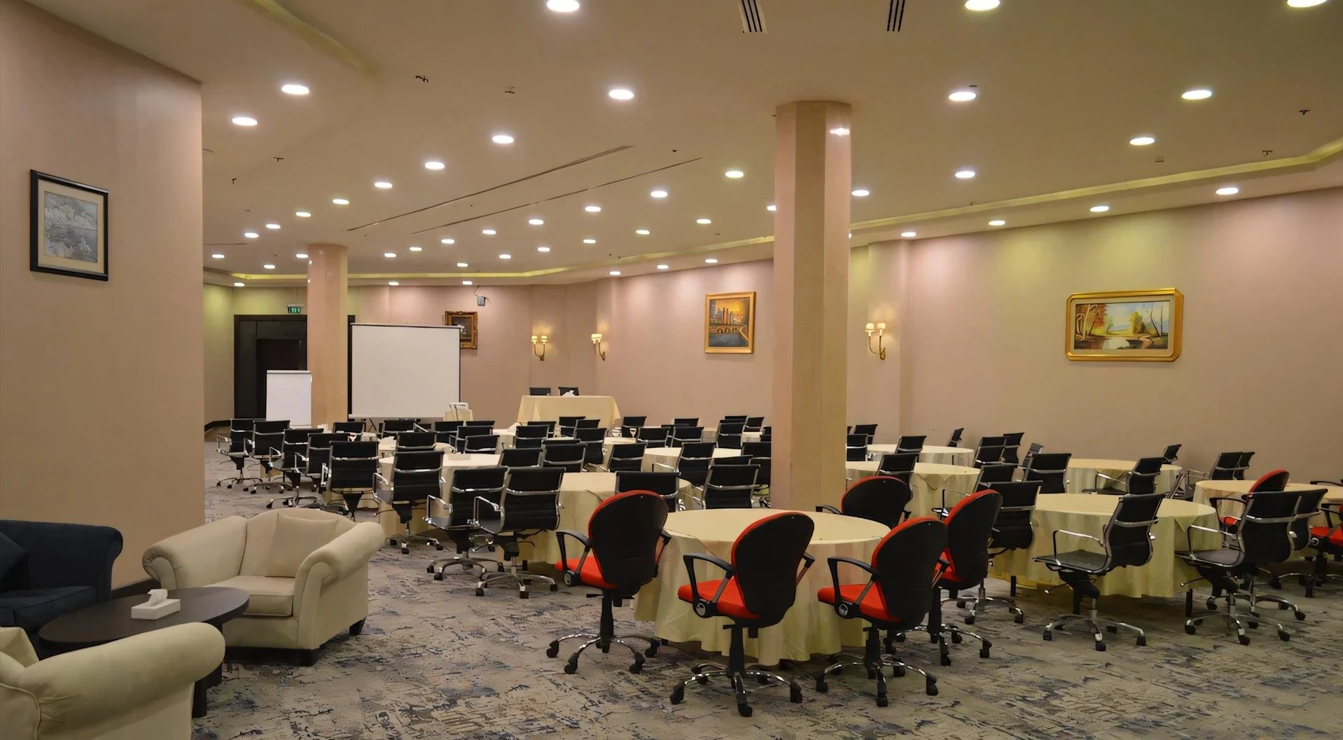 Al Khalidiya Hall