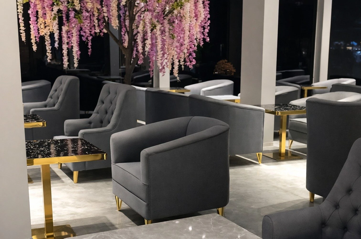 Bar/Club/Lounge