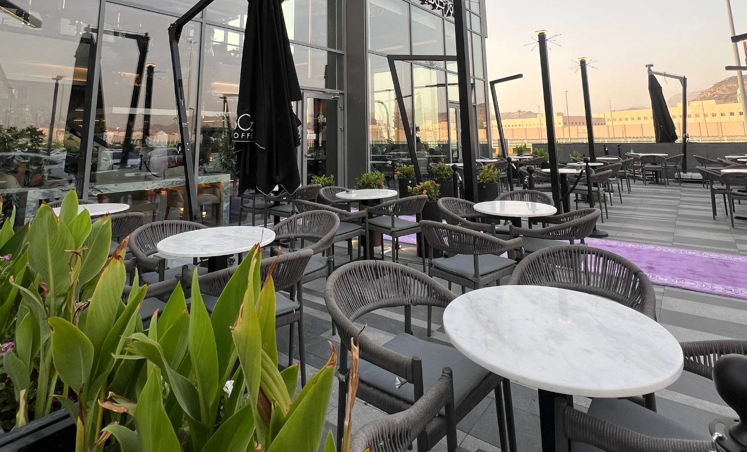 8oz Coffee shop Makkah