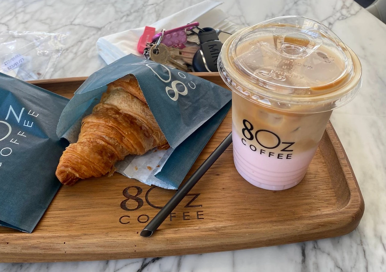 8oz Coffee shop Makkah