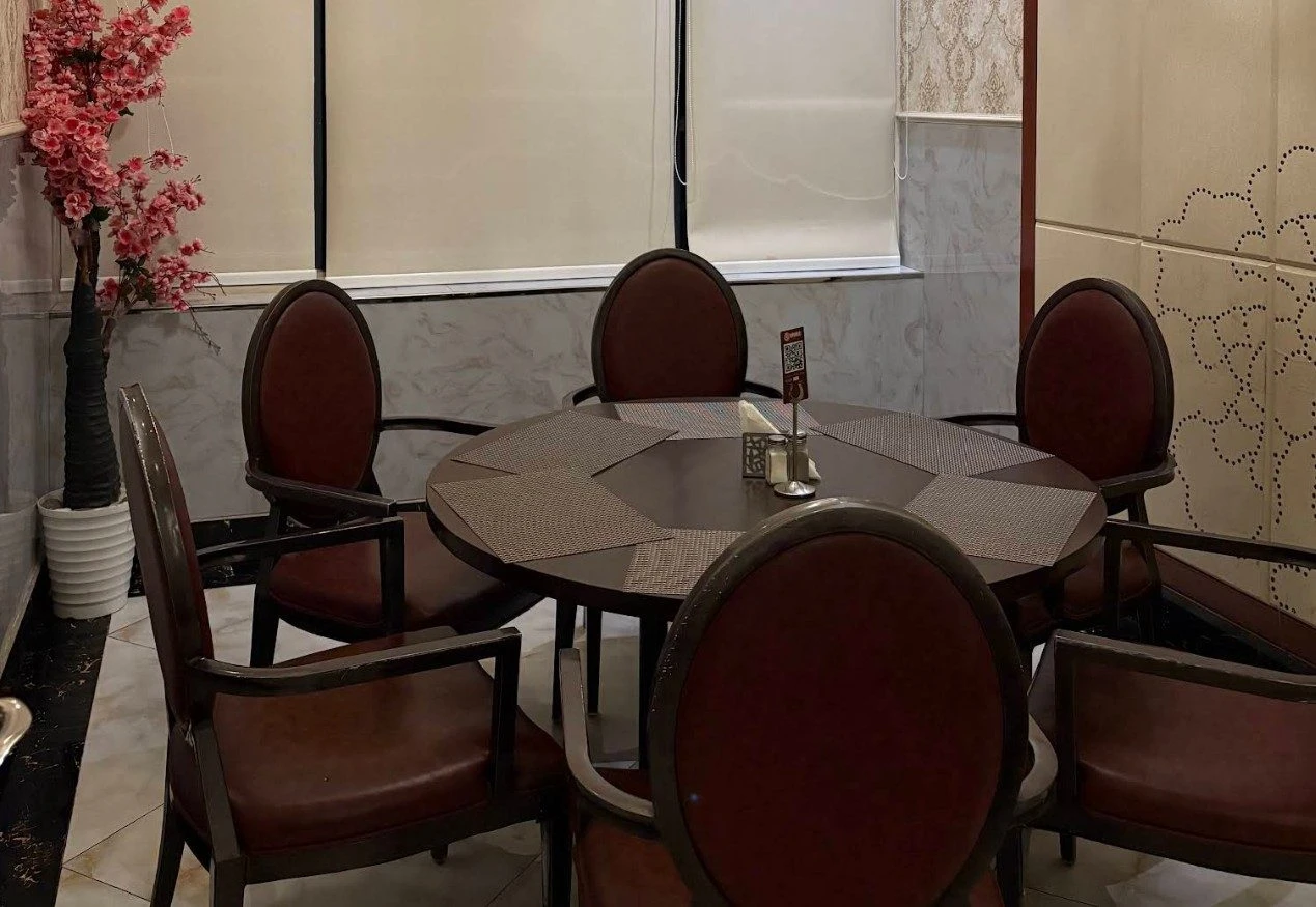 Seeneez Restaurant Mekkah