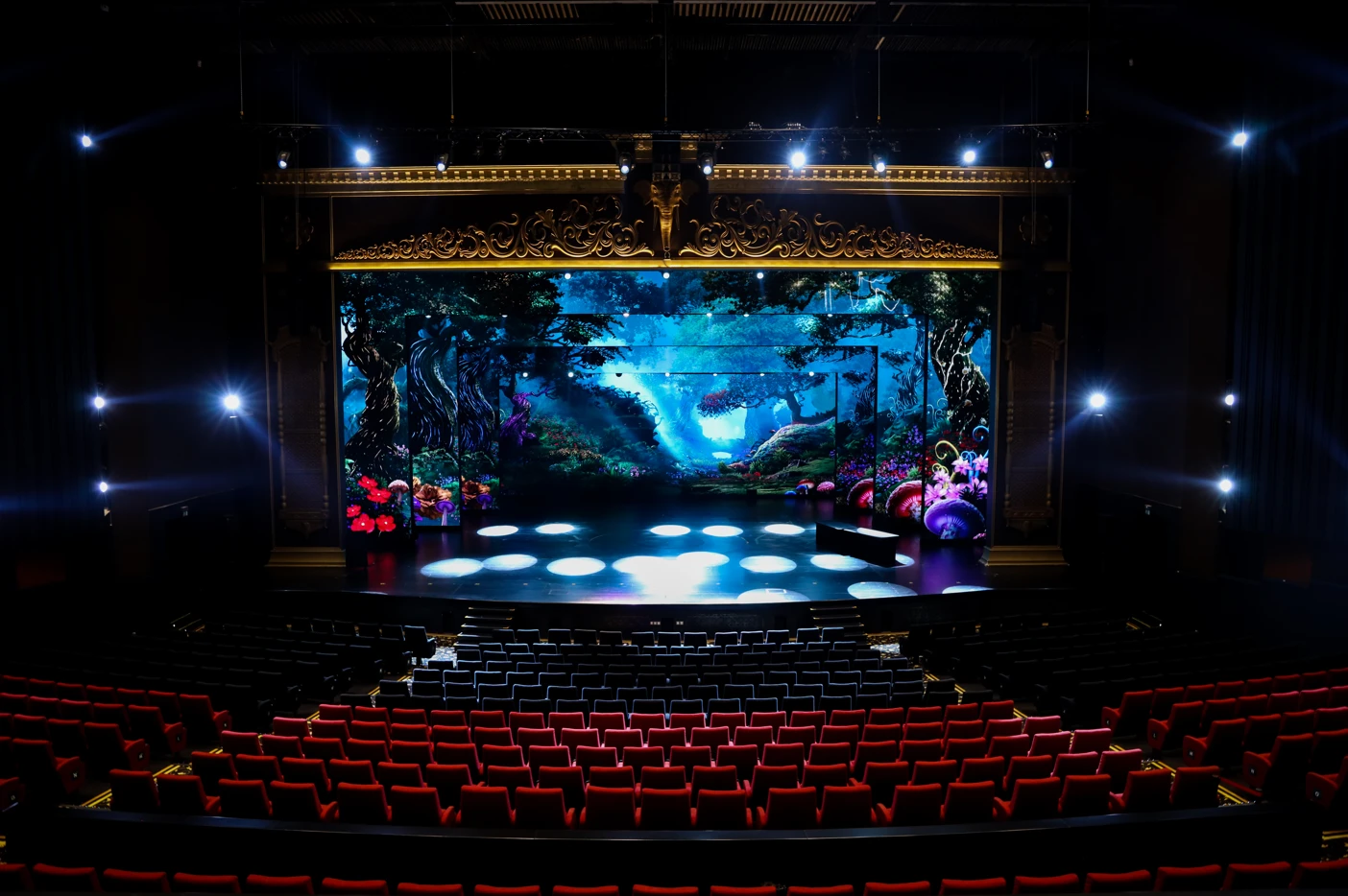 Raj Mahal Theater