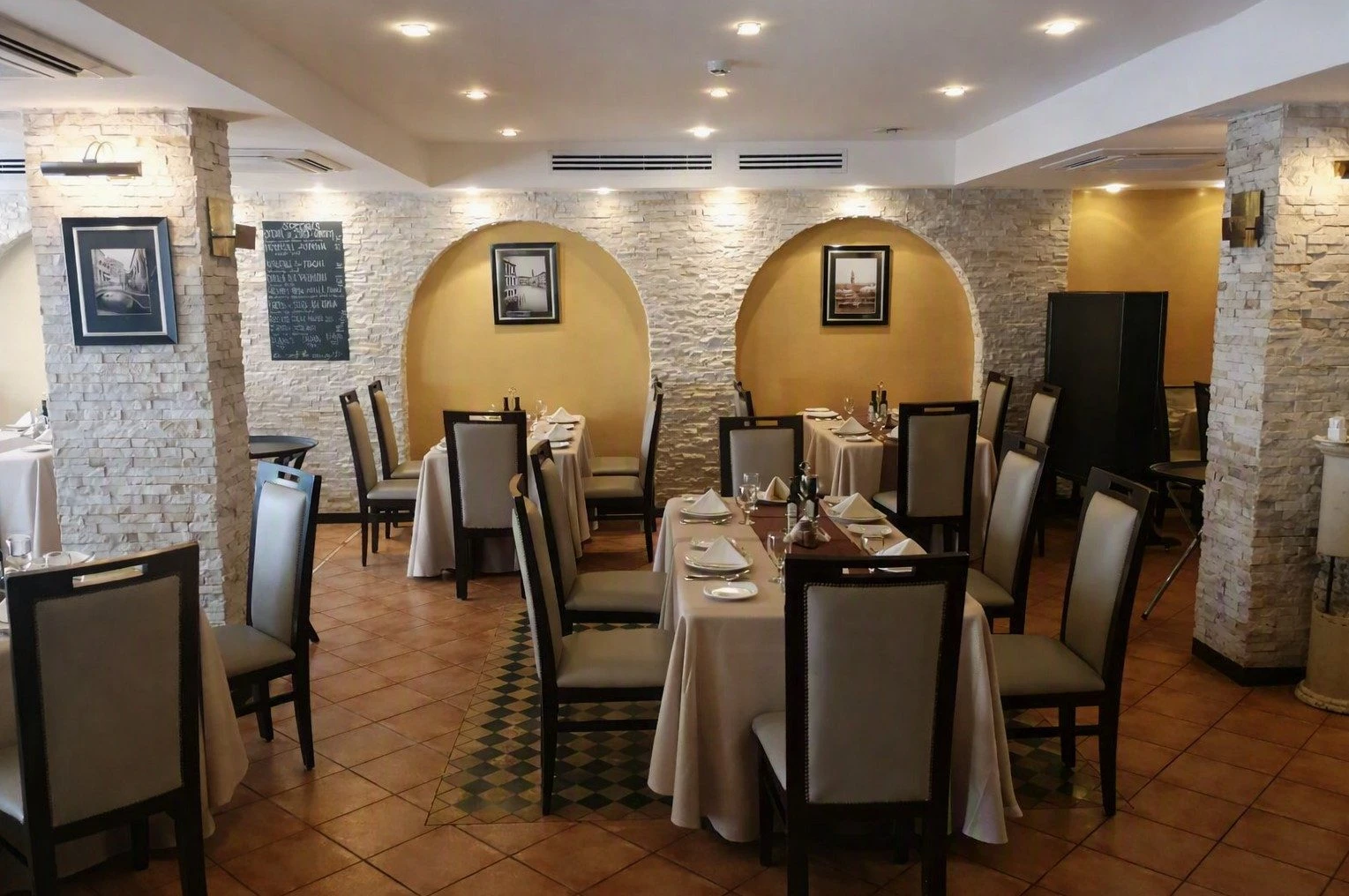 Main Dining